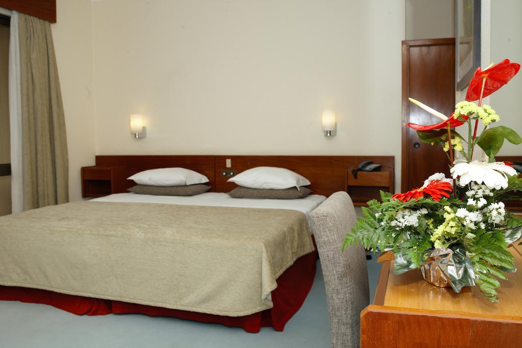 Cheerfulway Bravamar Hotel Ribeira Brava Oda fotoğraf